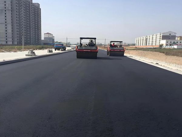 滨江复合式沥青路面