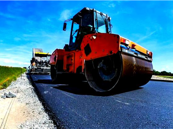 滨江半刚性基层沥青道路施工
